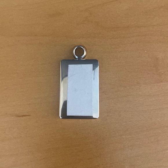 Stainless Steel Dog Tag / Pet ID Tag - Picture 1 of 4